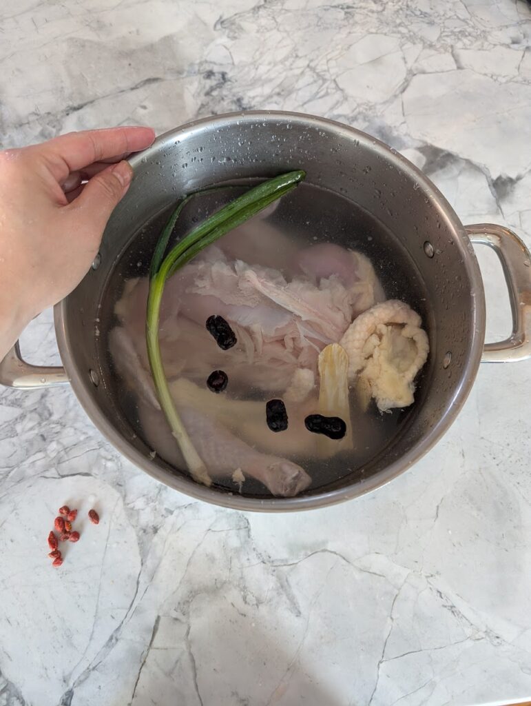 Prepared pot, Chinese chicken soup