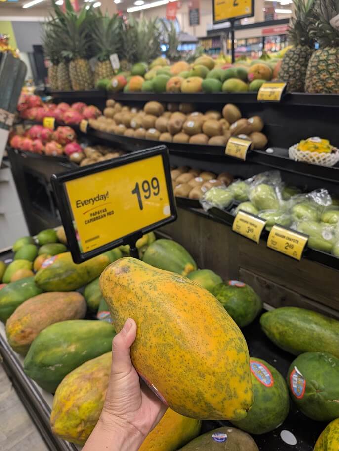 papaya at the store